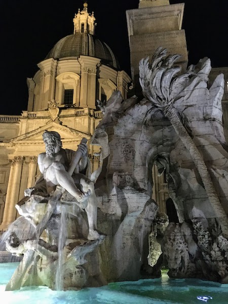 fontane di Roma piazza Navona fontana dei quattro fiumi gange e santa Agnese