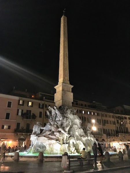 fontane di Roma piazza Navona fontana dei 4 fiumi obelisco agonale