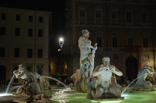 fontane di Roma piazza Navona fontana del moro statua