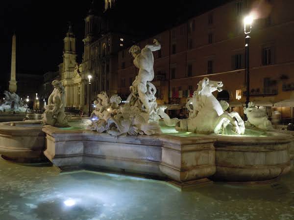 fontane di Roma piazza Navona Nettuno particolare cavallo