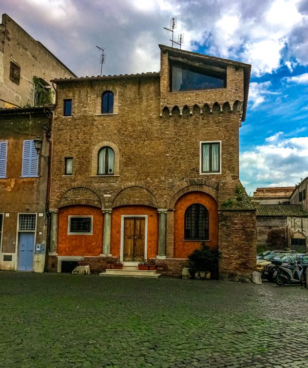 Trastevere medievale, Casa di Ettore Fieramosca.