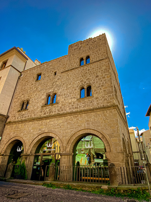 Viterbo medievale, palazzo di San Tommaso.
