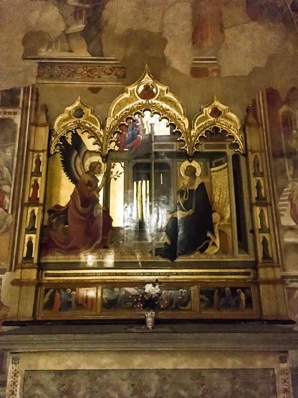 Firenze l'Annunciazione di Lorenzo Monaco nella Basilica di Santa Trinita