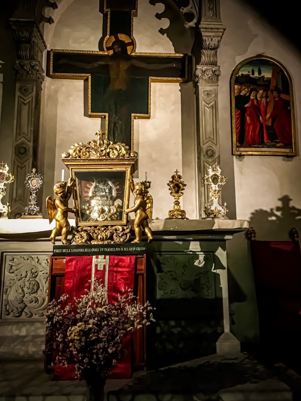 Firenze il Crocifisso miracoloso di Gualberto in Santa Trinita