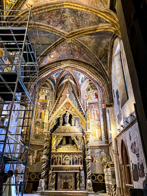 Napoli Cappella Minutolo nel Duomo