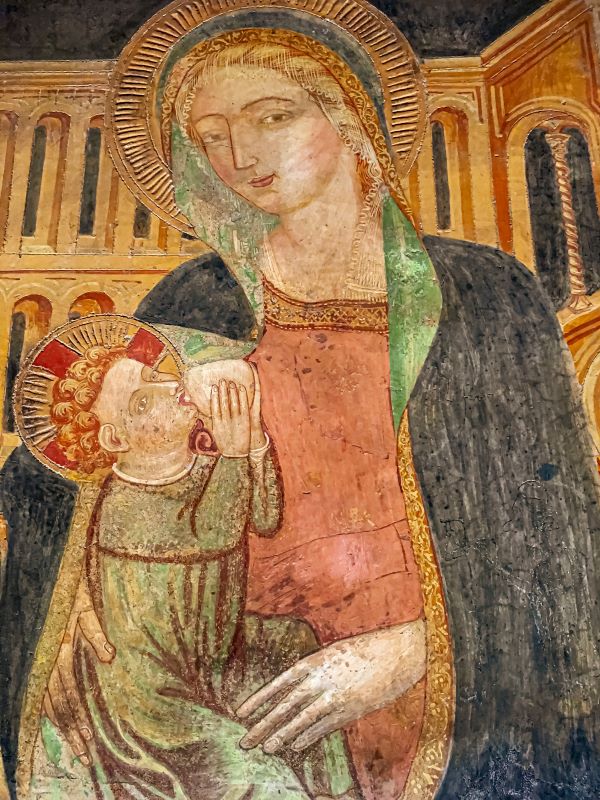 Cori particolare della Madonna in trono nella Cappella della Santissima Annunziata