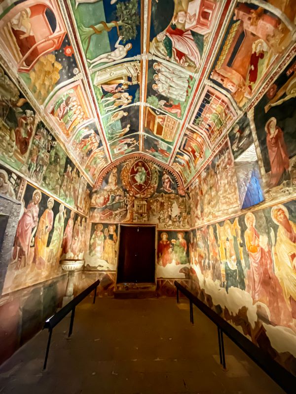 Cori la Cappella della Santissima Annunziata vista dalla parete d'altare