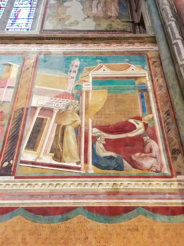 Assisi affresco del Sogno di Innocenzo III di Giotto nella Basilica Superiore